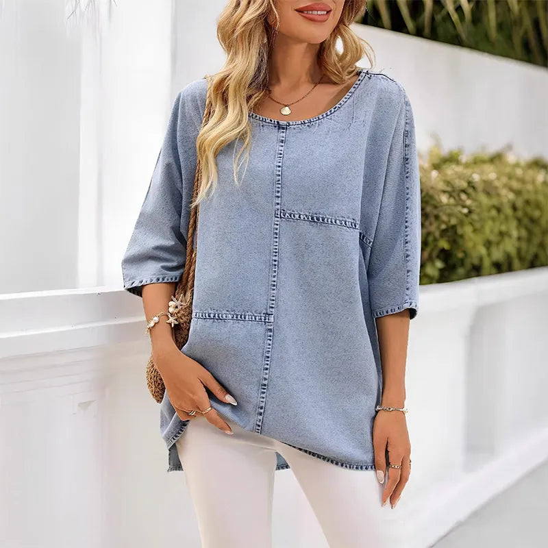 👚✨ Casualowy T-shirt dżinsowy z nadrukiem i ozdobnymi szwami – luźny krój, styl oversize, dżinsowy niebieski👌🌿