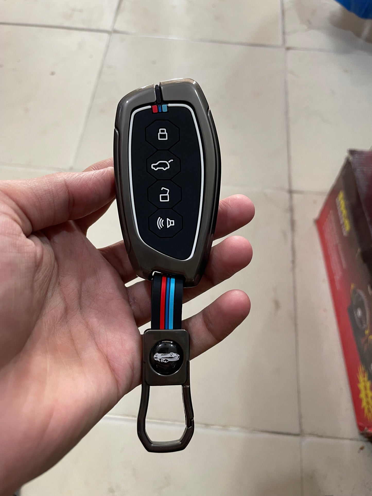 Metalowa obudowa klucza