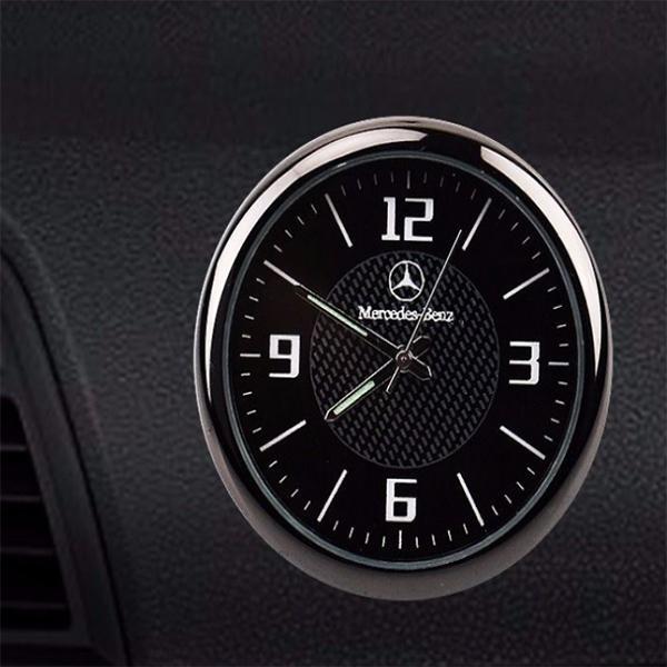 Zegarek kwarcowy do samochodu
