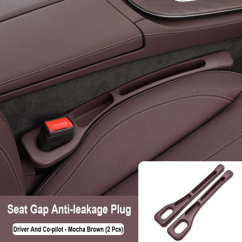 Korek uszczelniający szczelinę między siedzeniami w samochodzie