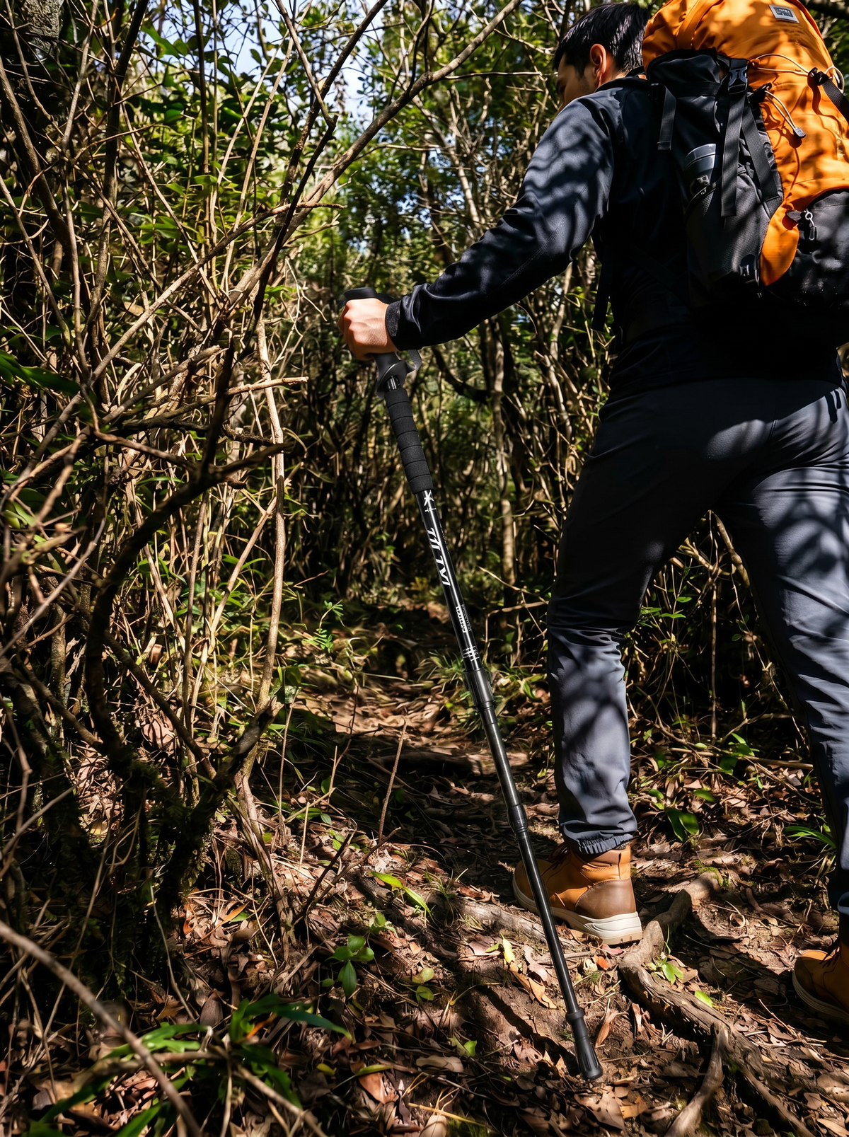 ⛰️Regulowane kije trekkingowe wykonane ze stopu aluminium - wytrzymałe, amortyzujące, lekkie 🌲