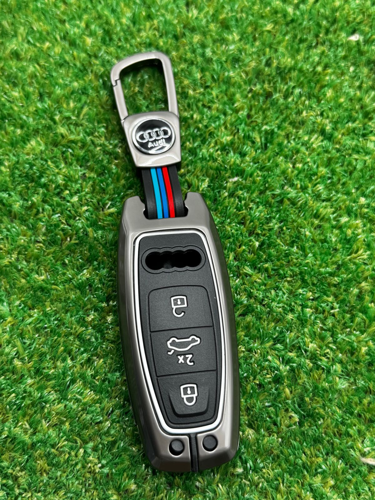 Metalowa obudowa klucza