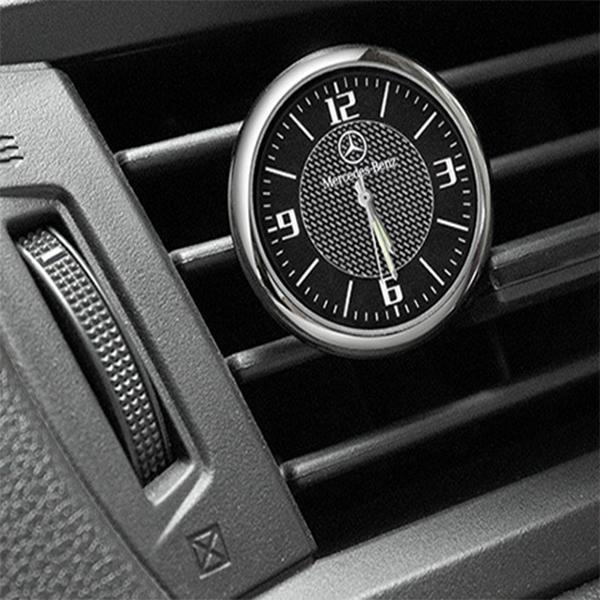 Zegarek kwarcowy do samochodu