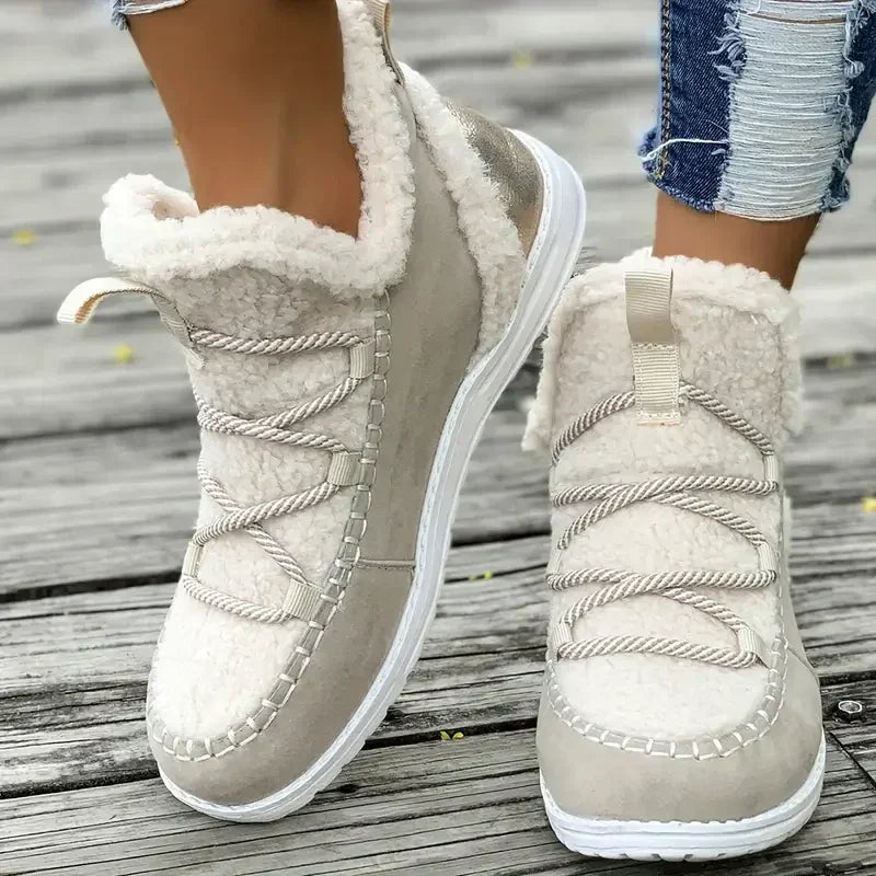 Wygodne buty damskie do połowy łydki