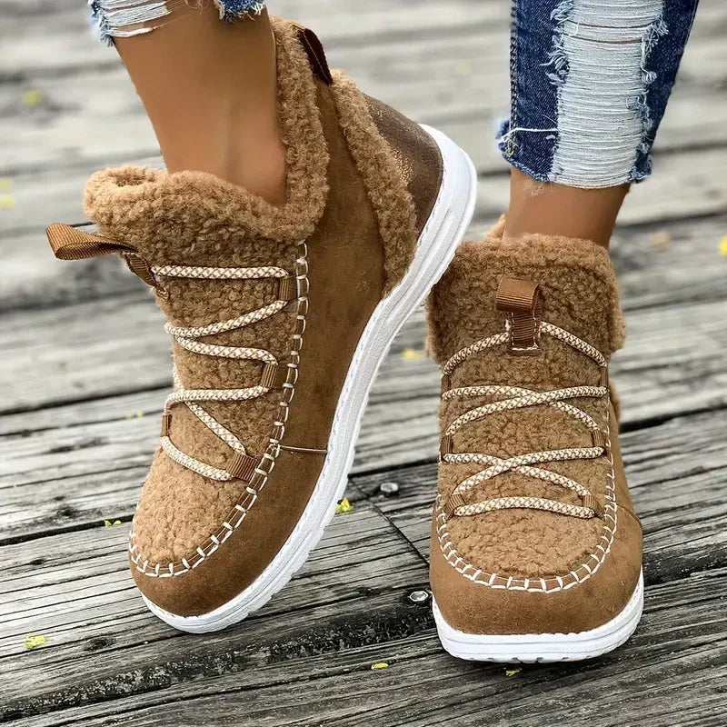Wygodne buty damskie do połowy łydki