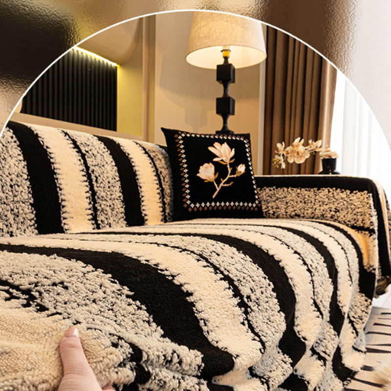 Miękka, antypoślizgowa narzuta na kanapę z pluszu