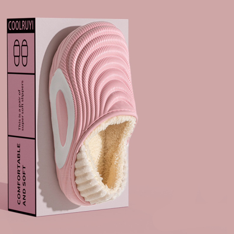 Zimowe ocieplane kapcie z miękką podeszwą