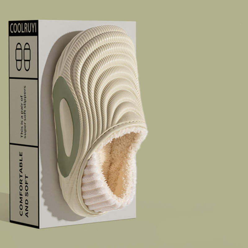 Zimowe ocieplane kapcie z miękką podeszwą