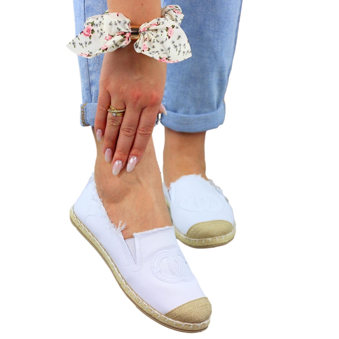 Modne białe materiałowe espadryle damskie logowanie
